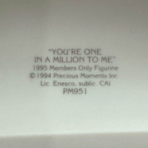 1995 Vintage PM951 Precious Moments "You're One In A Million To Me" panning gold - Picture 5 of 6